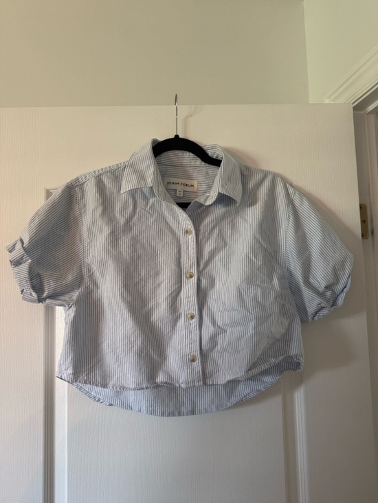 Aritzia Tops - Aritzia Cropped Denim Forum Shirt